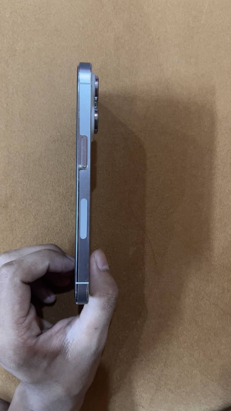 Apple iPhone 14 Pro jv 4