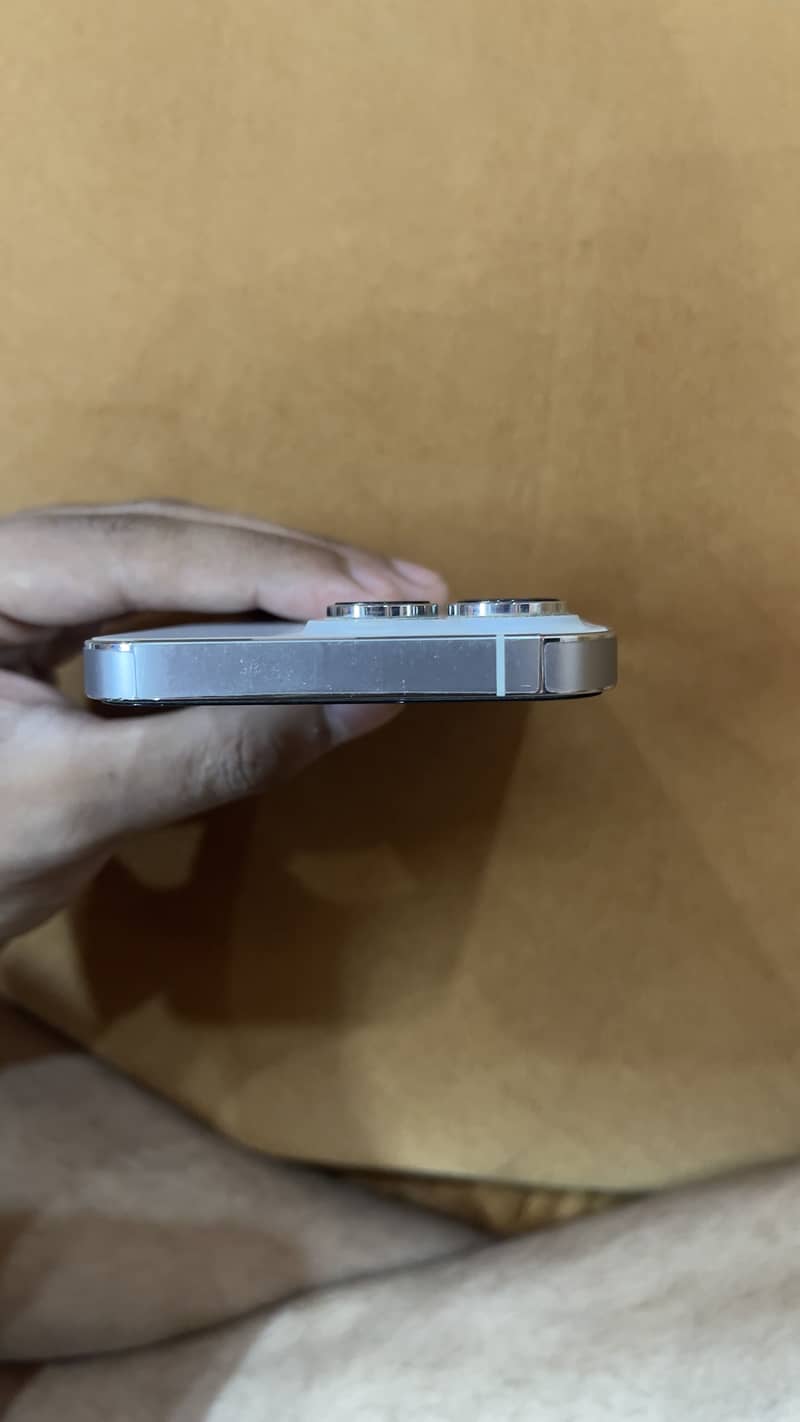 Apple iPhone 14 Pro jv 5