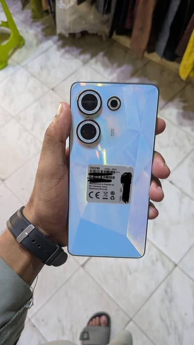 Tecno CAMON 20