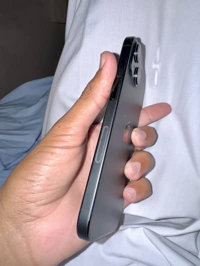 Apple iPhone 15
