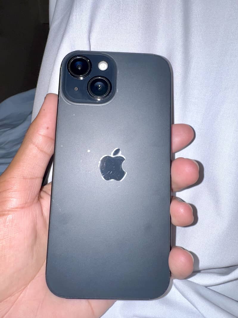 Apple iPhone 15 4