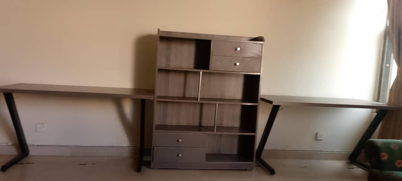 bookshelf 0