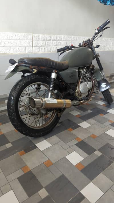 Suzuki GS 150 Brat Cafe Racer