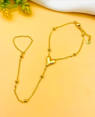 Anja Stainless Steel Hand Harness – Anti-Tarnish Gold Heart Hathphool
