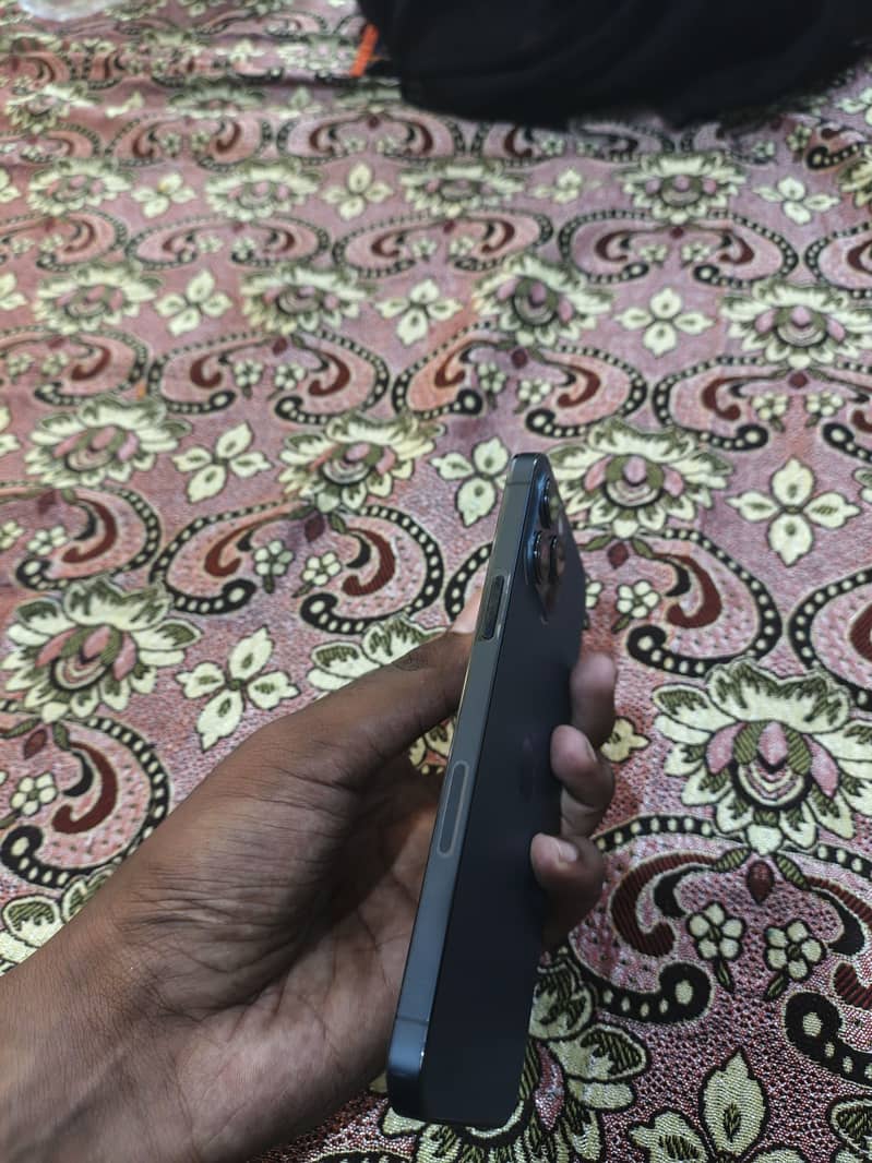 iPhone 12 Pro Max 8