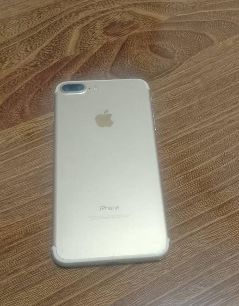 Apple iPhone 7 Plus 3