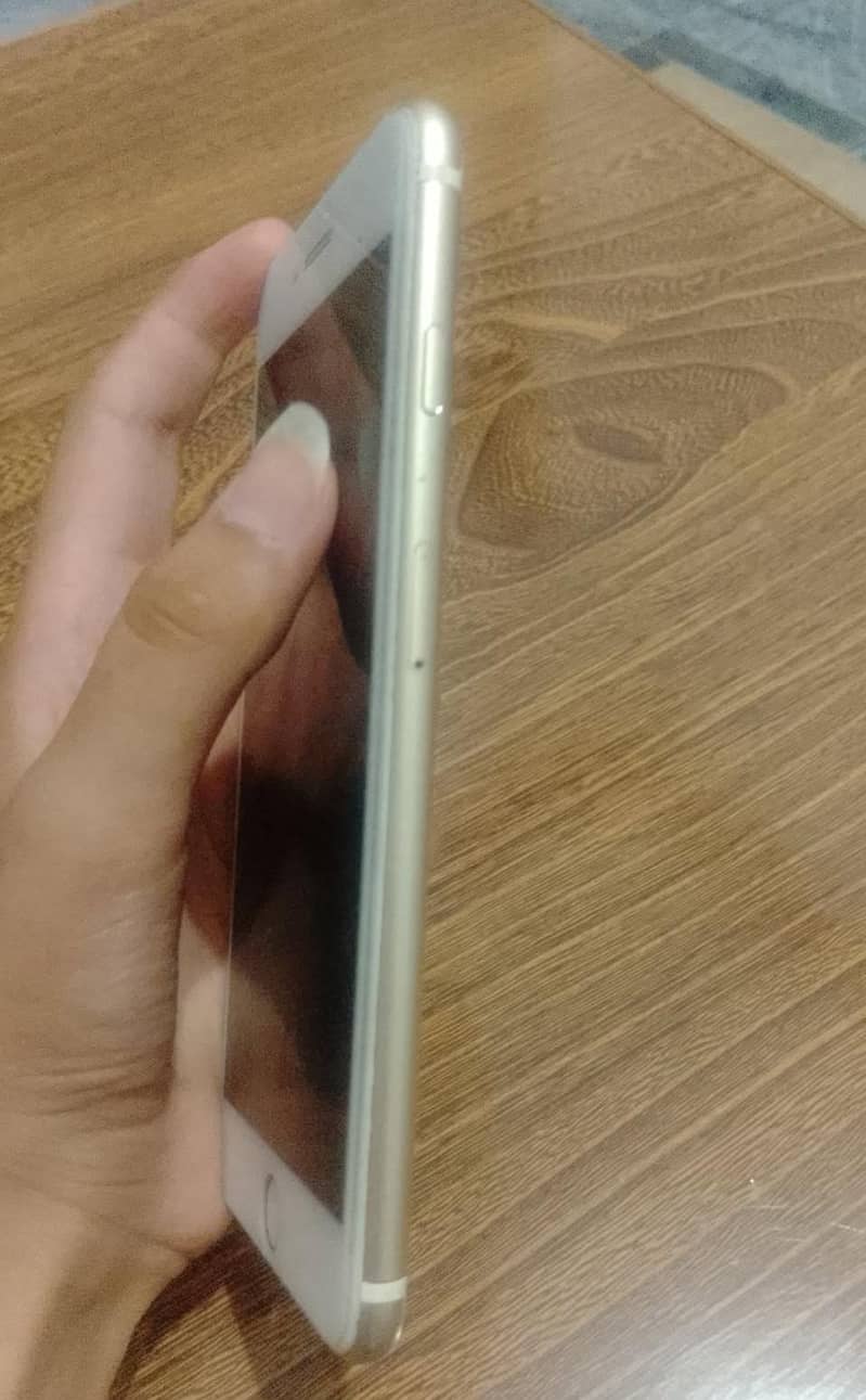 Apple iPhone 7 Plus 4