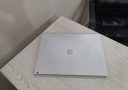 microsoft surface book 2 (i5/7th) 8/256 ssd )dual battery 4K