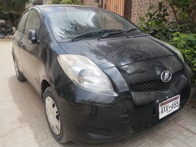 Toyota Vitz Push start, climate control AC, RPM meter, heated seat