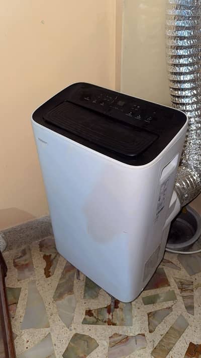 Toshiba air conditioner protable Ac