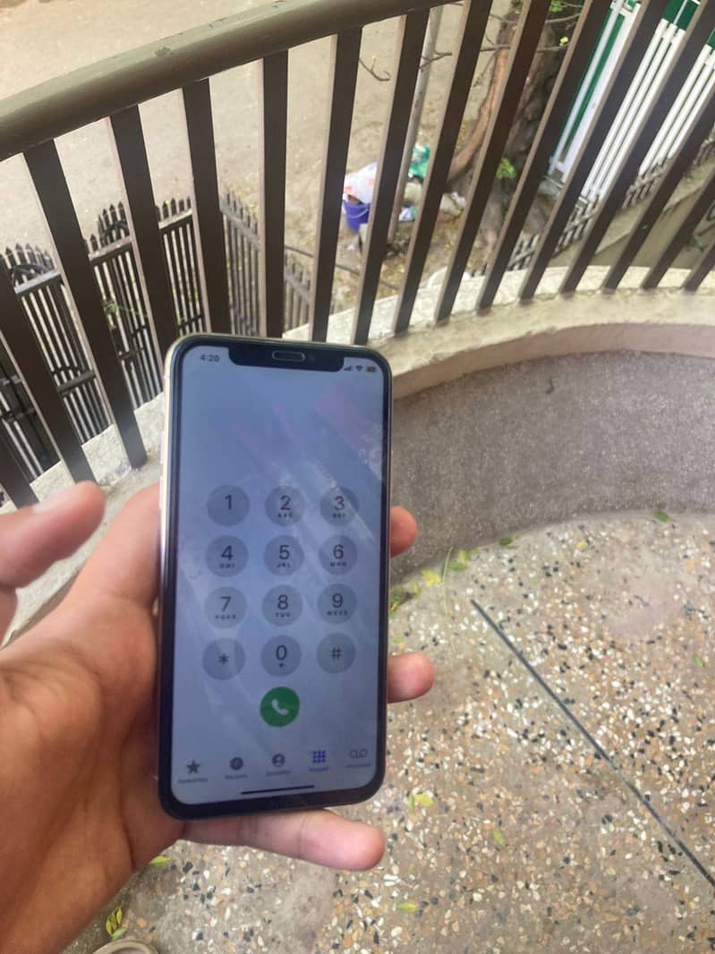 Apple iPhone X 3