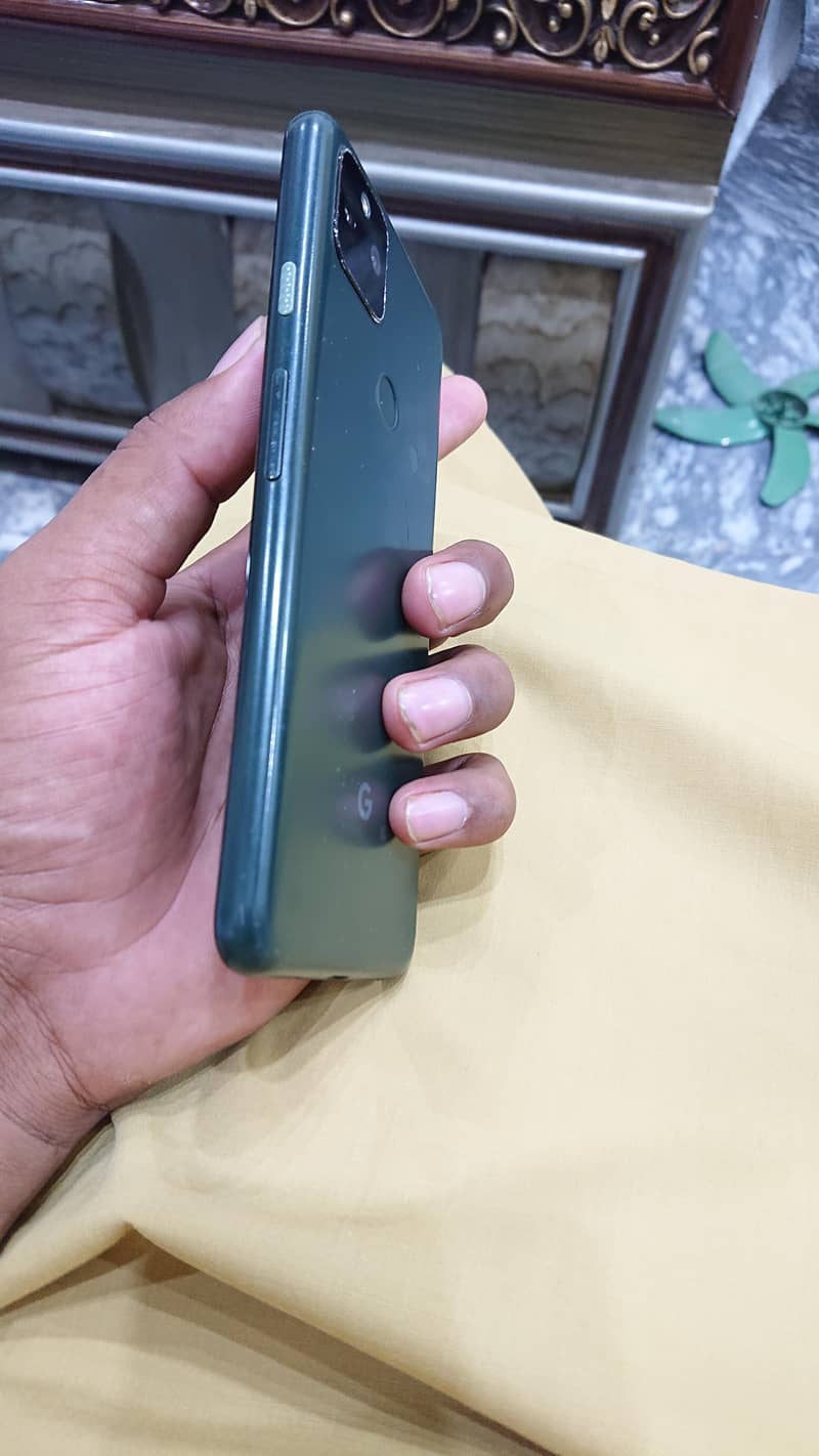 Google Pixel 5a 3