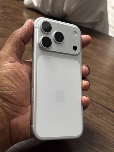 Apple iPhone 15 Pro