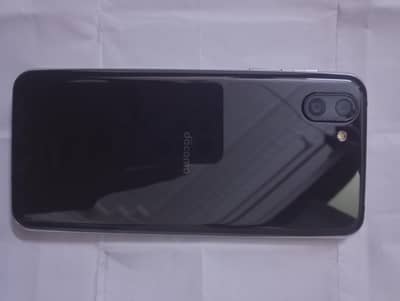 SHARP AQUOS R2