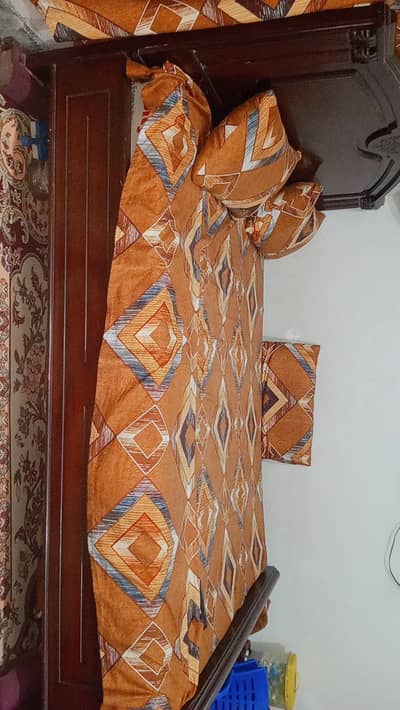 Wooden bed 5 ft × 6 ft 8 in