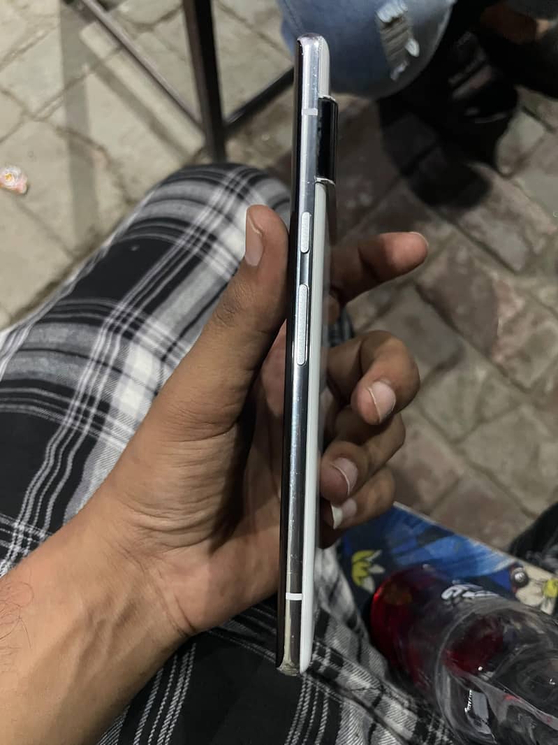 Google Pixel 6 Pro 2