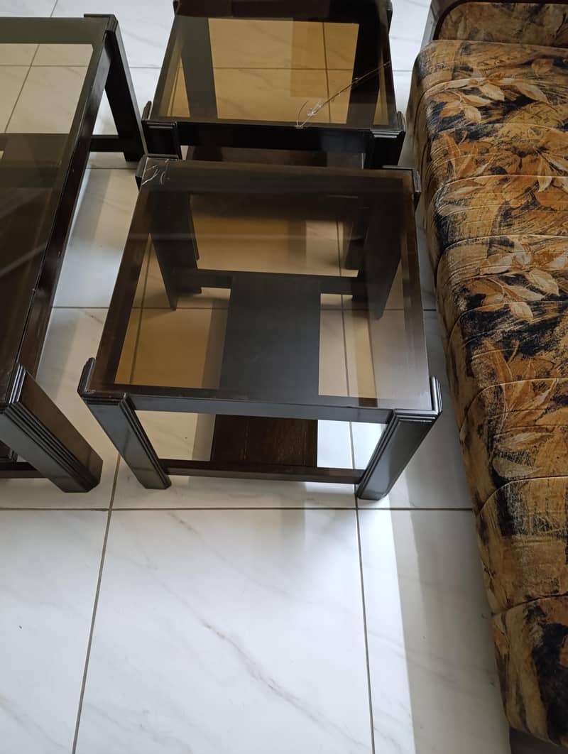 Centre table with two side tables 3