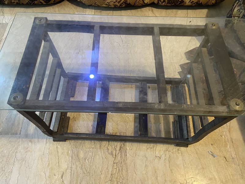 Table with mirror 1