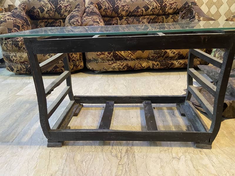 Table with mirror 2
