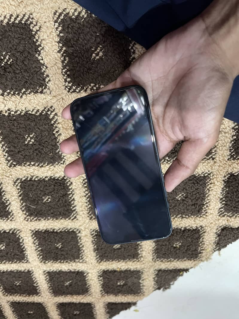 iPhone 13 5