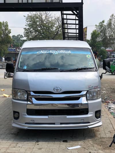 Toyota Hiace 2007.