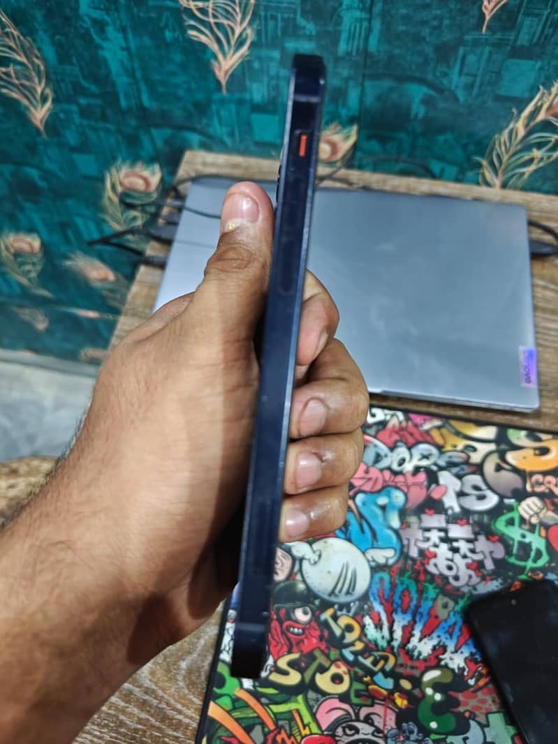 Apple iPhone 12 5