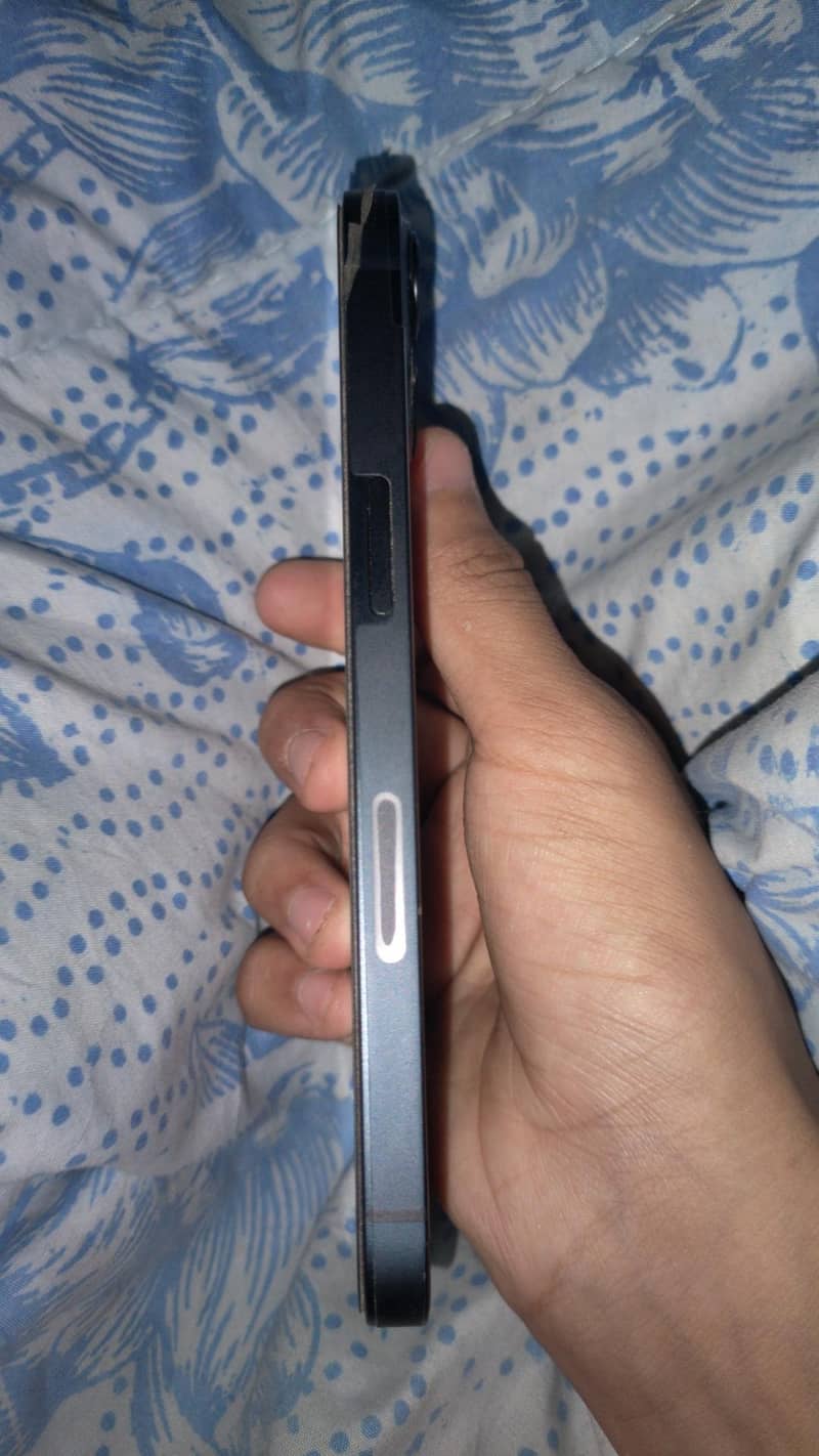 IPHONE 13 3
