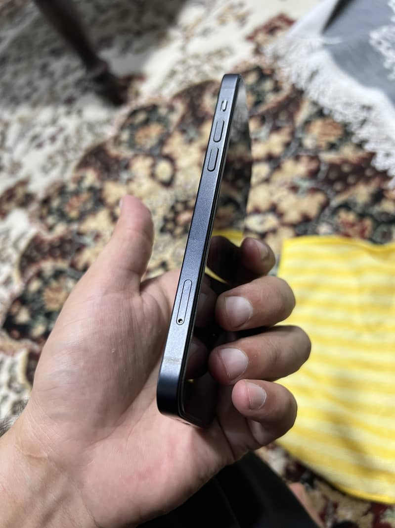 Apple iPhone 12 5