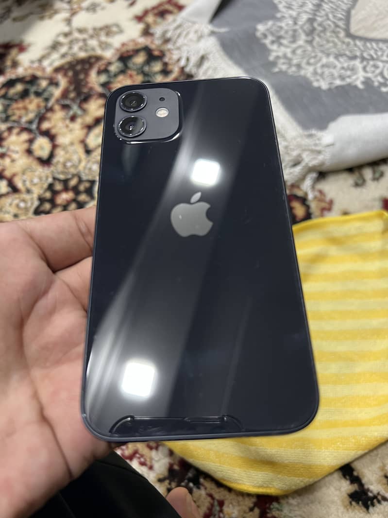 Apple iPhone 12 7