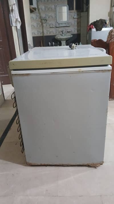 Dawlance deep freezer for sale