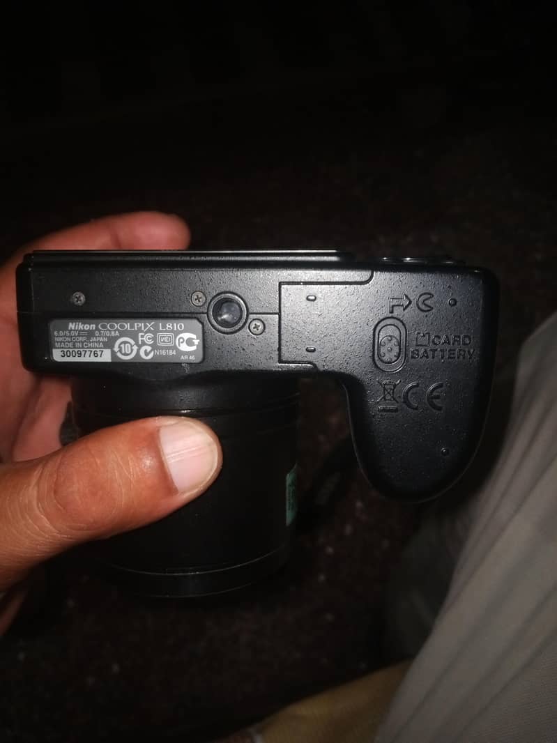 Nikon 6