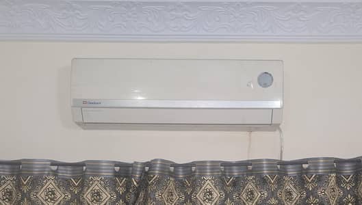 Dawlance 1 Ton Air Conditioner