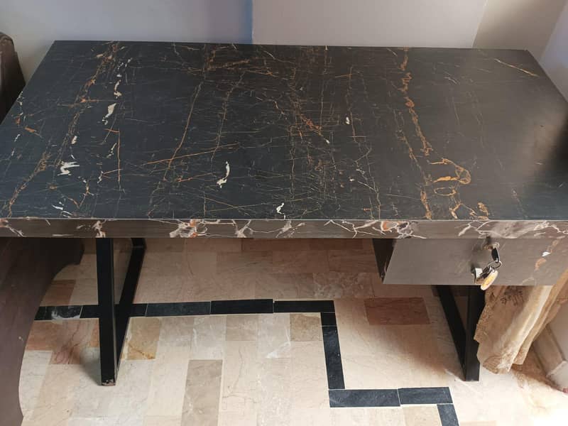 Computer Table 2