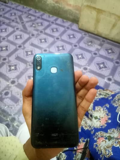 Infinix Hot 8