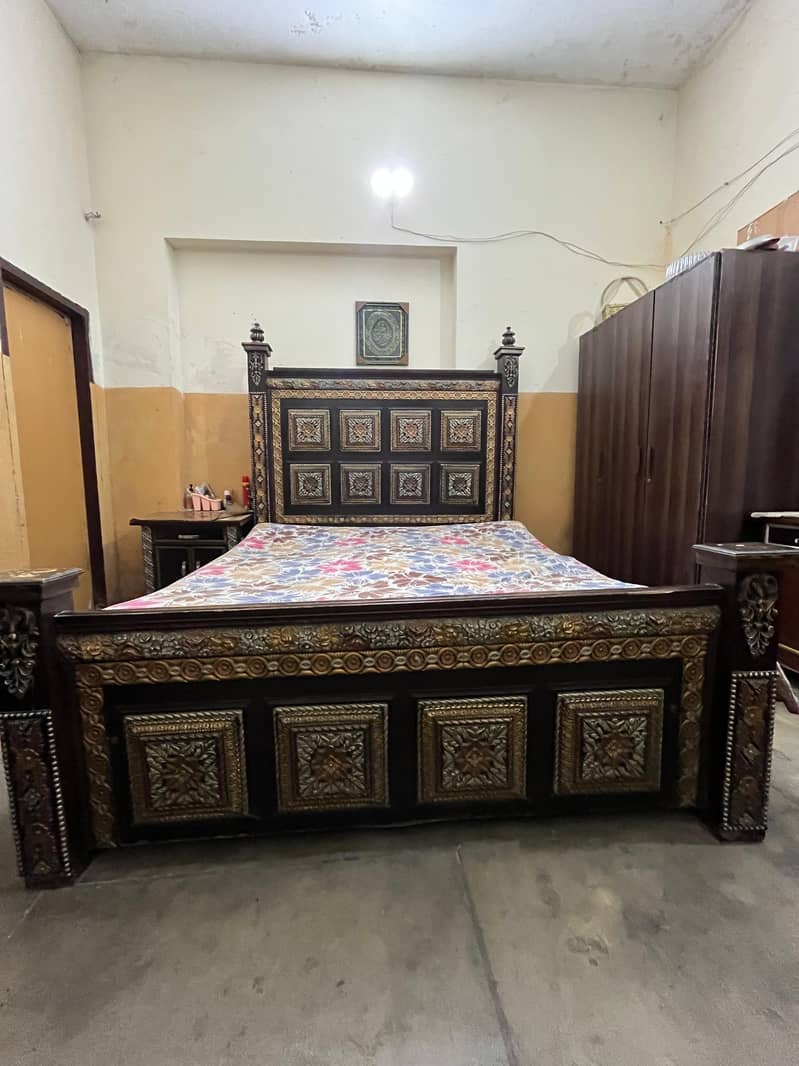 bed set with dressing table and side table 3