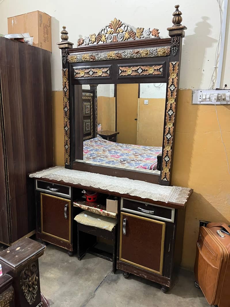bed set with dressing table and side table 7