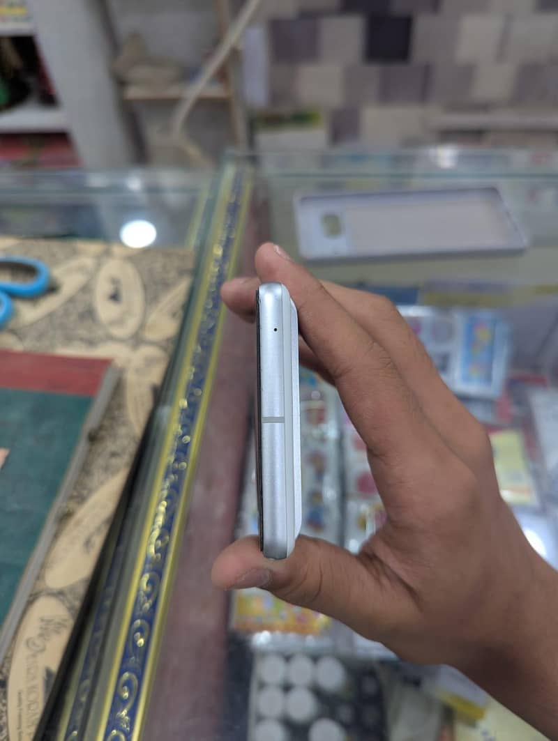 Google Pixel 7 3