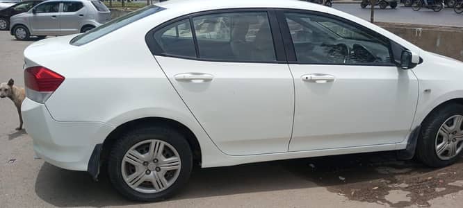 Honda city auto white 7/10