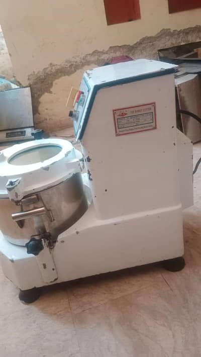 HEAVY DUTY GRINDER