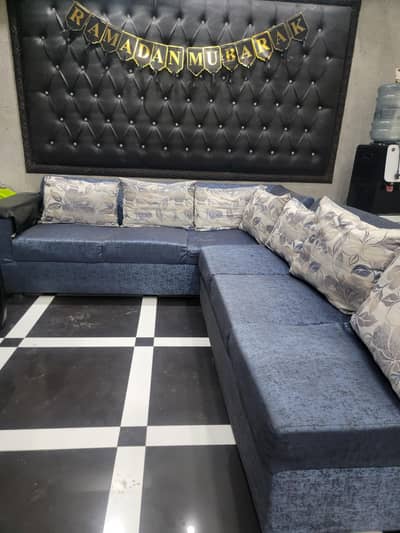 l shape sofa in perfect condition with master molty foam l