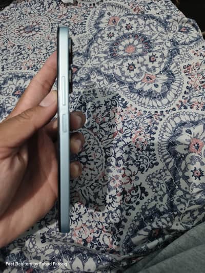 Xiaomi Redmi 13 8 GB 128 GB mint condition 10/10 with complete box