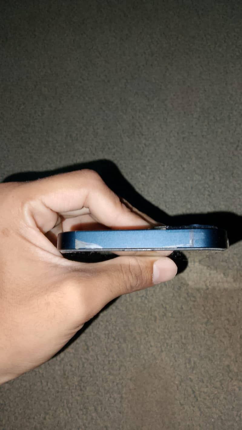 Apple iPhone 13 3