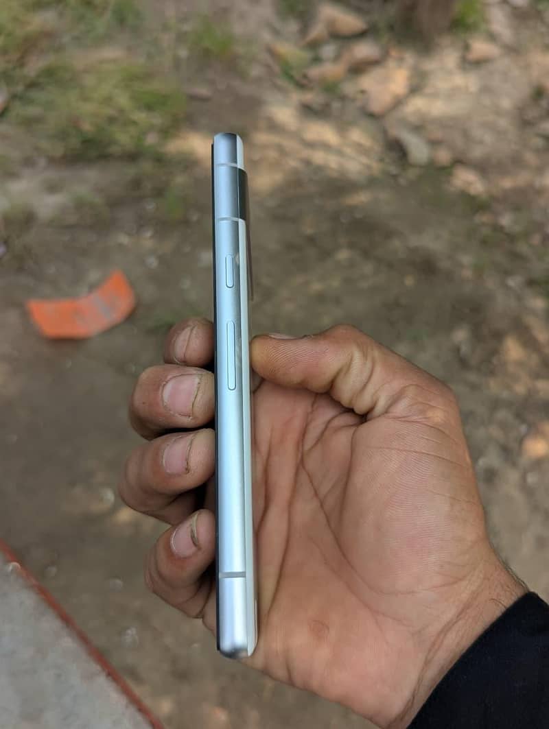 Google Pixel 7a 5
