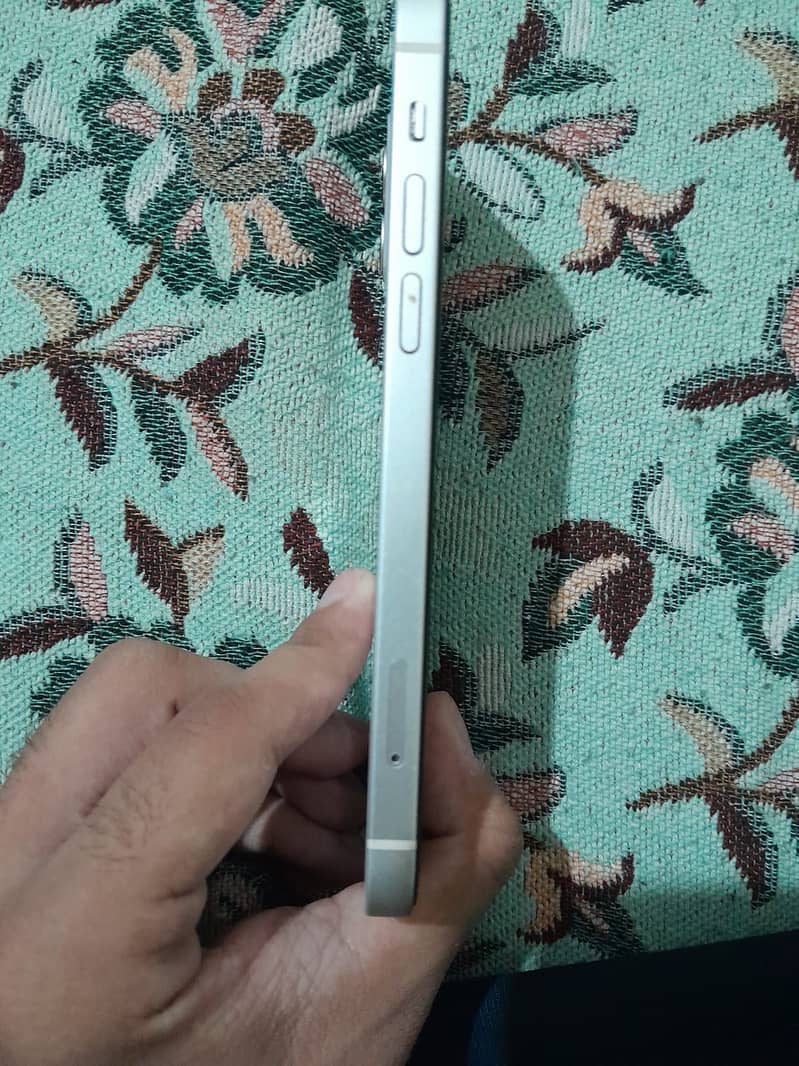 Apple iPhone 12 0