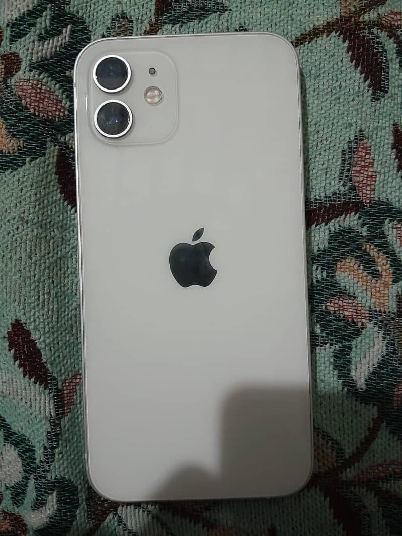 Apple iPhone 12 3