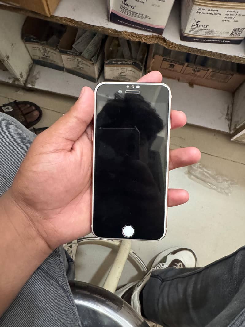 Apple iPhone 8 5