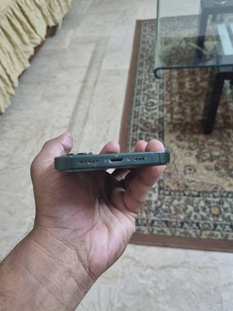 Apple iPhone 13 3