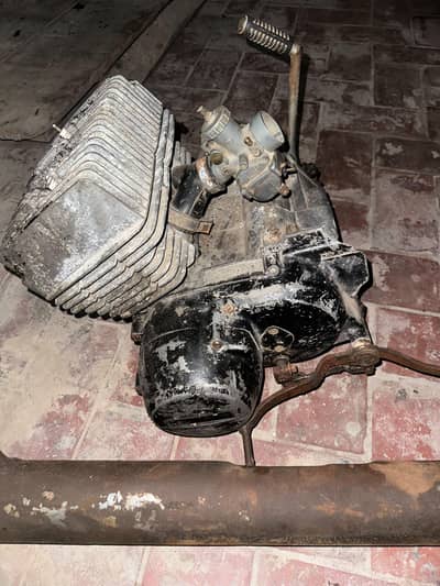 YAMAHA RD 200 GENUINE ENGIN
