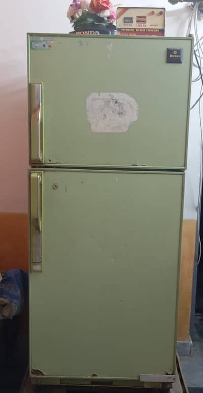 Dawlance Double Door Refrigerator – Excellent Condition
