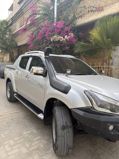 Isuzu D-Max V-Cross 2019